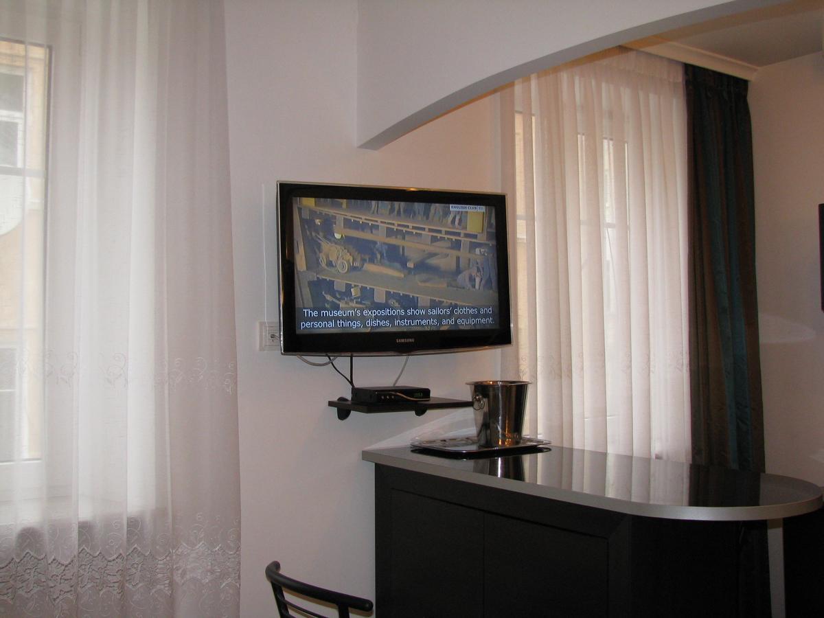 Apartment On Staroievreiska ลวีฟ ภายนอก รูปภาพ