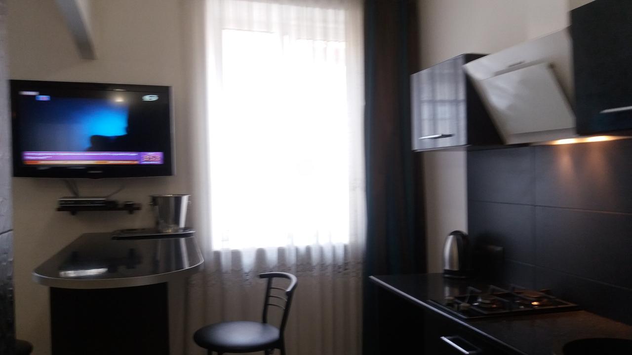 Apartment On Staroievreiska ลวีฟ ภายนอก รูปภาพ