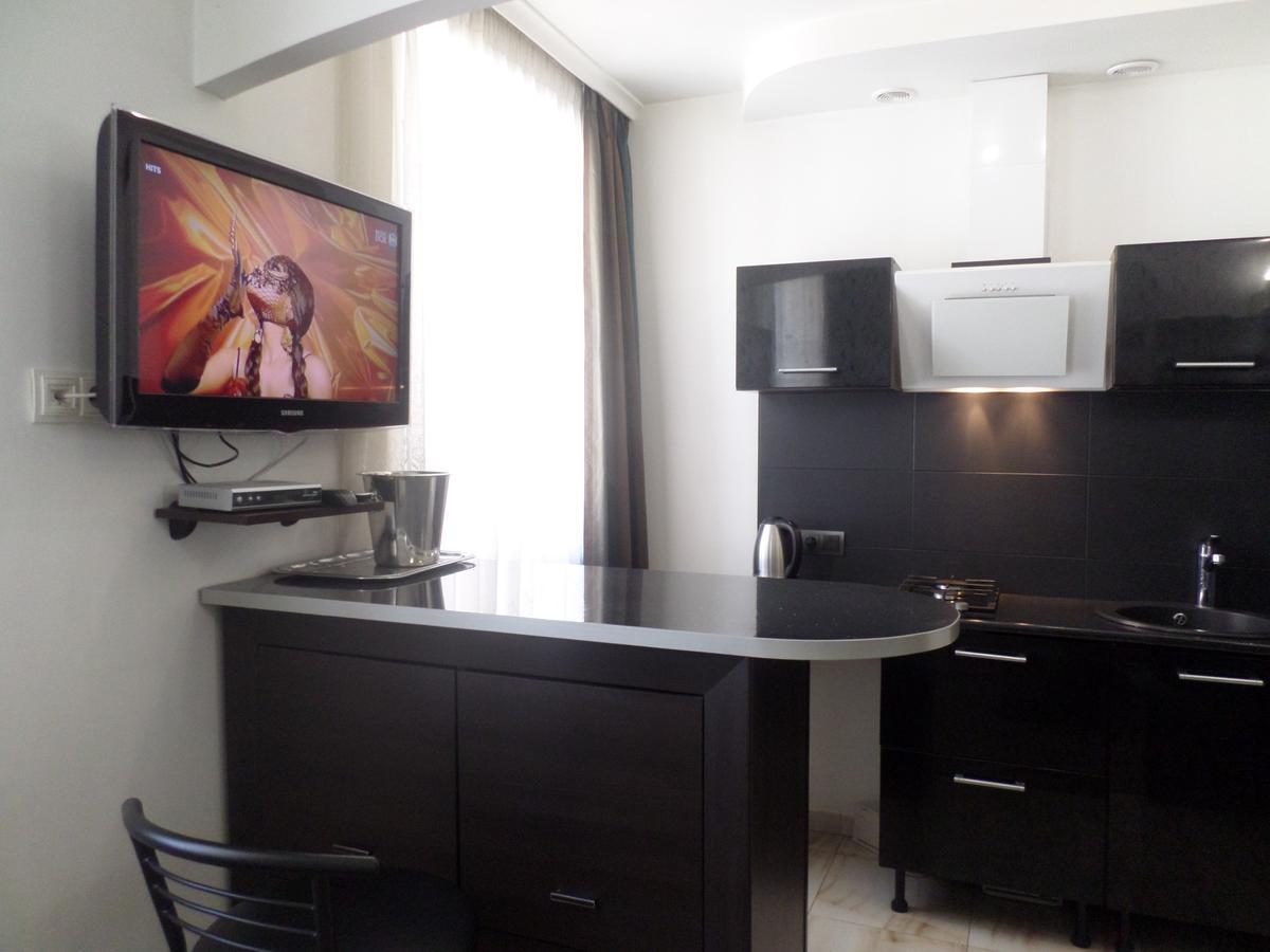 Apartment On Staroievreiska ลวีฟ ภายนอก รูปภาพ