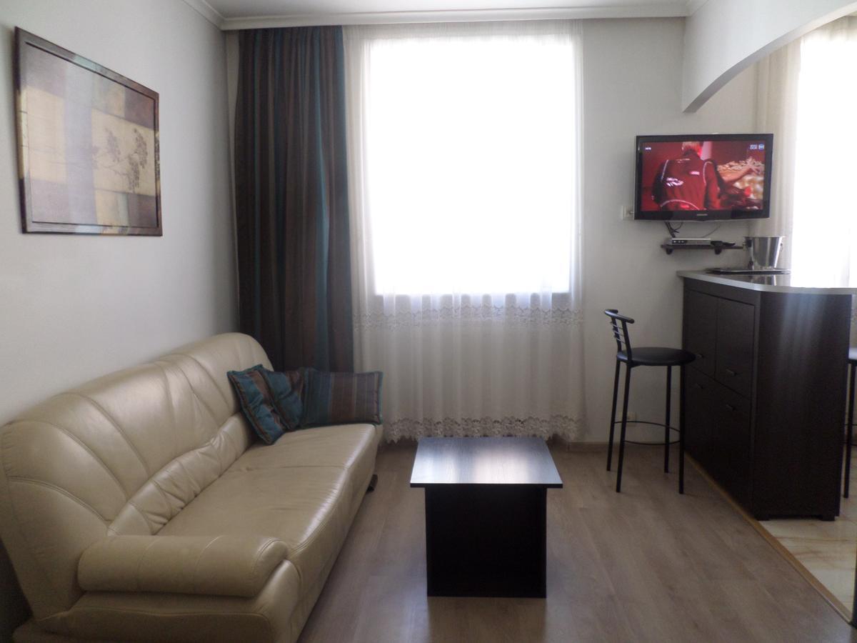 Apartment On Staroievreiska ลวีฟ ภายนอก รูปภาพ